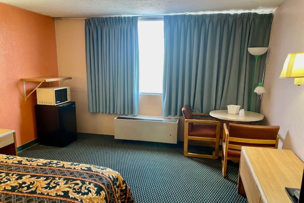 Red Carpet Inn & Suites Lima - photo 10