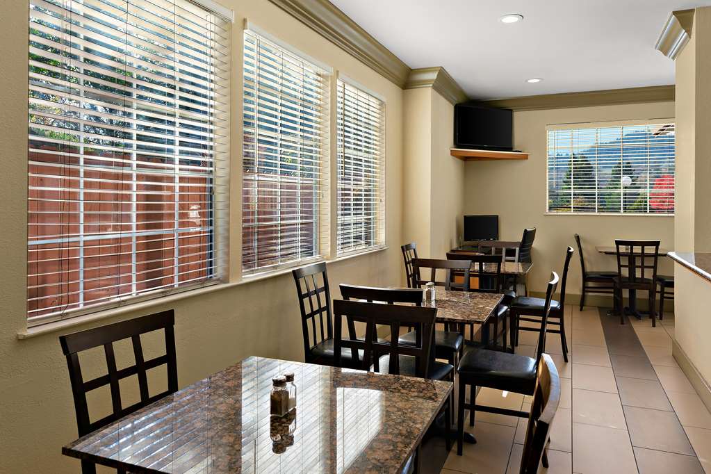 Best Western Willits Inn - photo 26
