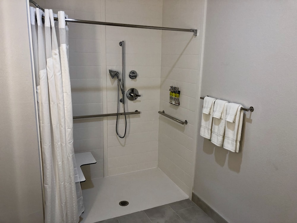 Holiday Inn Express and Suites Houston Westchase Westheimer by IHG - photo 47