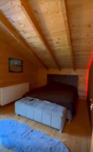 Vile me Qira in Pec, Kosovo