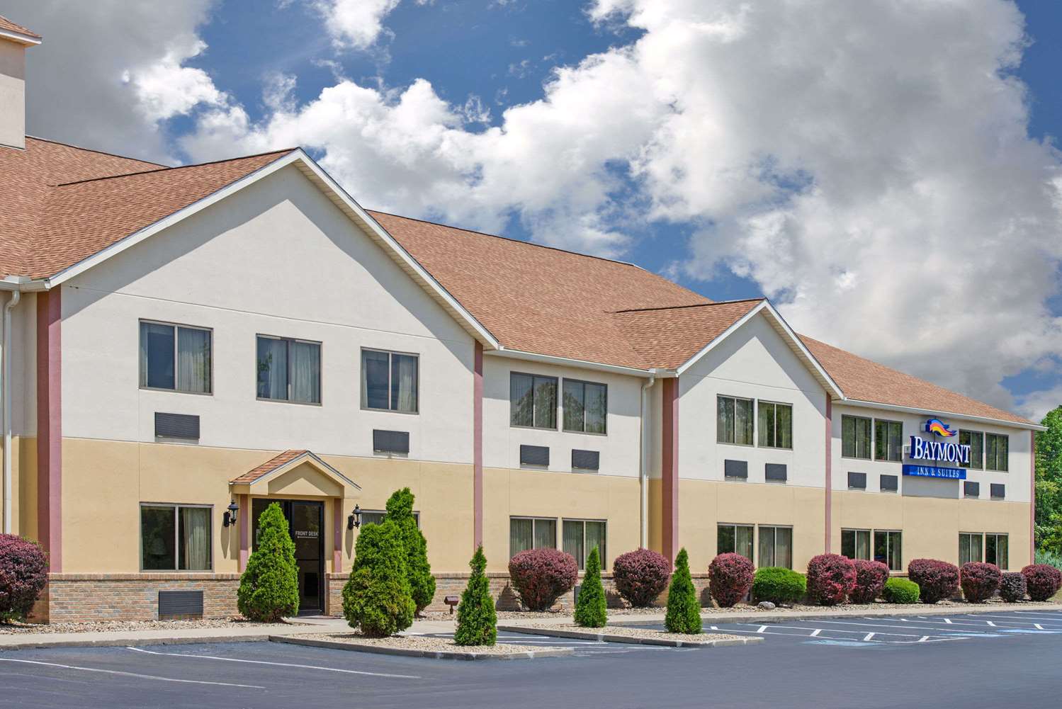 Baymont by Wyndham Boston Heights Hudson - photo 2