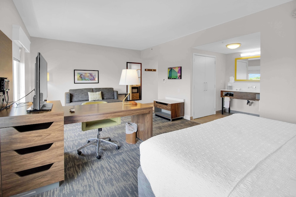 Hampton Inn & Suites Sarasota Bradenton Airport FL - photo 48