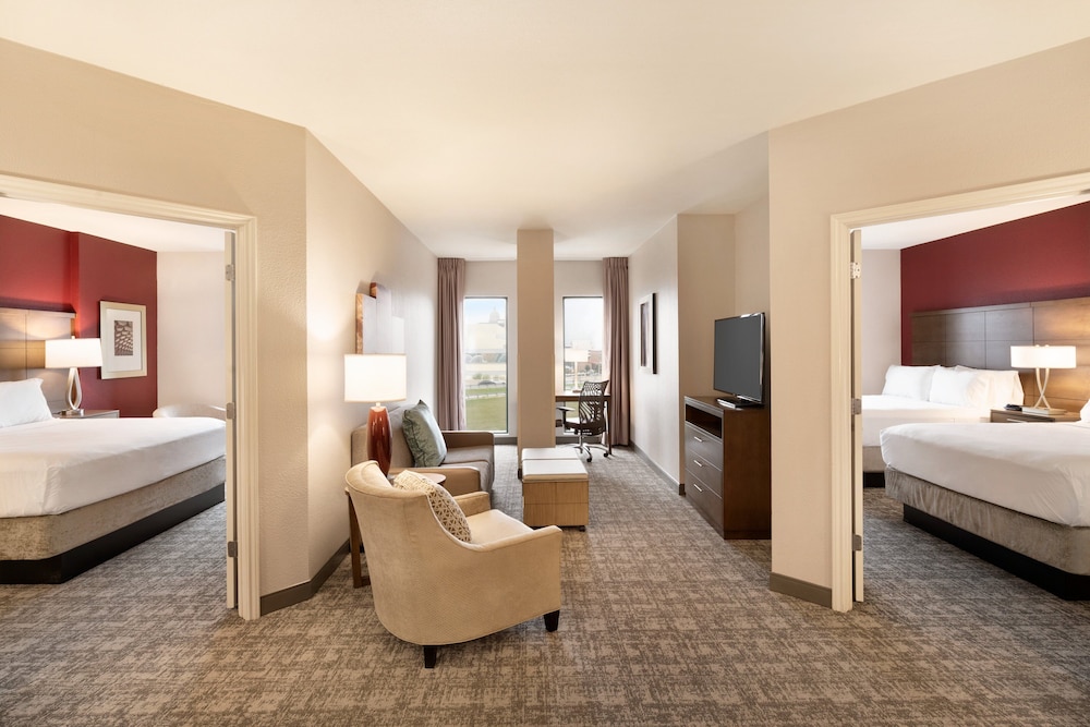 Staybridge Suites San Antonio Downtown Conv Ctr by IHG - photo 17