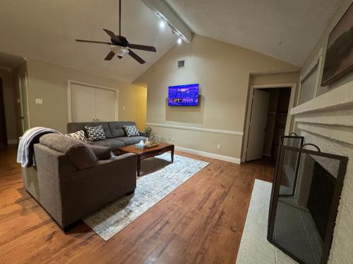 3 Bedroom house Near the Lake — 4-Star Luxury Hotel in Rowlett, United States
