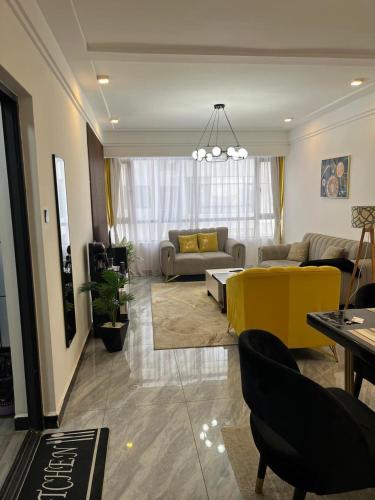 Executive Fully Furnished Apartments With Luxurious Facilities Which Features A Breathtaking City Views And Close Proximity To Major Shopping Malls Thus Offering A High End Lifestyle