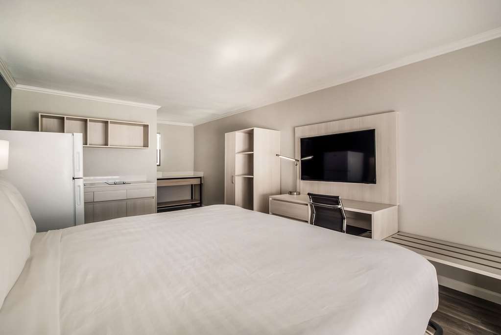 Clarion Inn & Suites Florence Darlington - photo 24