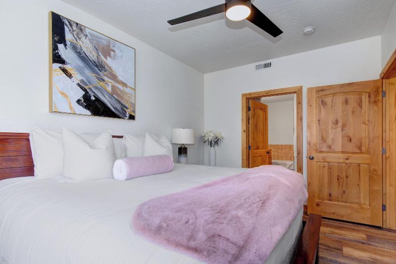 Fox Pointe At Redstone By Lespri Management - photo 31