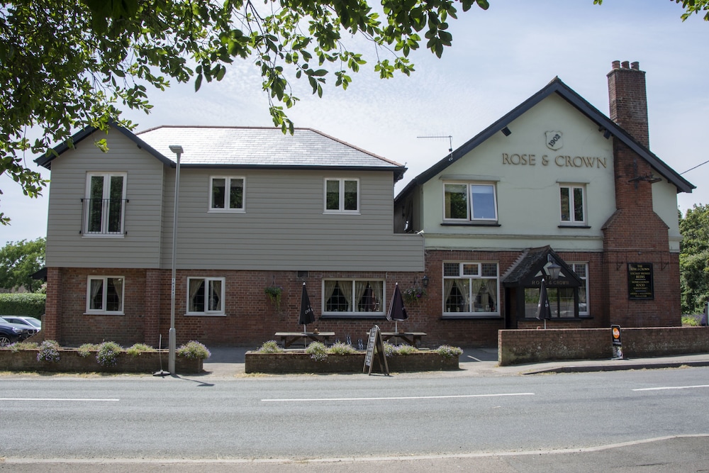 Rose and Crown - carbon neutral hotel in Poole