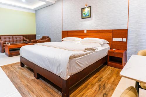 Misty Rock Hotel in Gundlupet, India