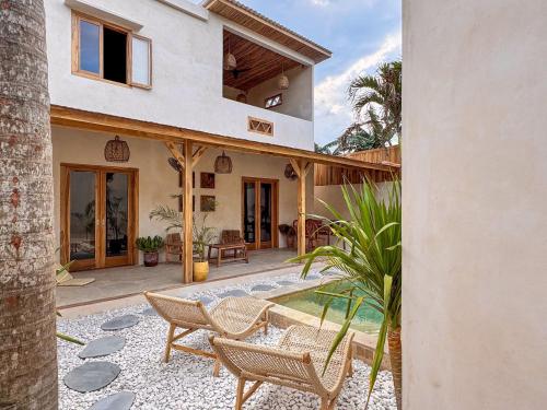 Villa Kampung — 4-Star Luxury Hotel in Gili Air, Indonesia