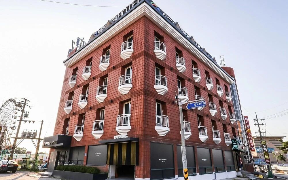 Dangjin Sapgyoho Beach Park in Tangjin, South Korea