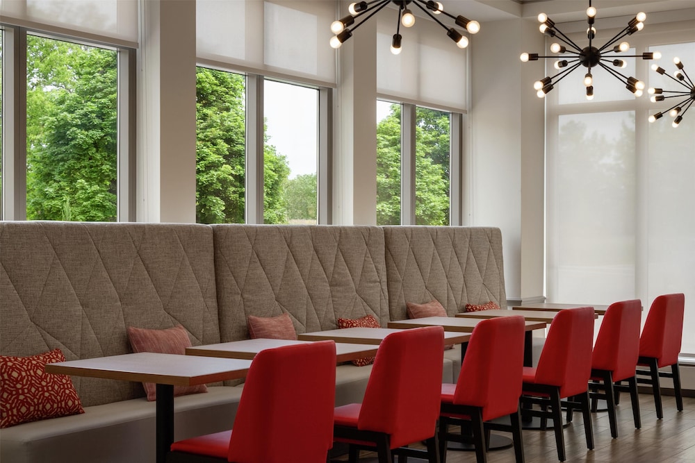 Hilton Garden Inn Cleveland Airport - photo 22