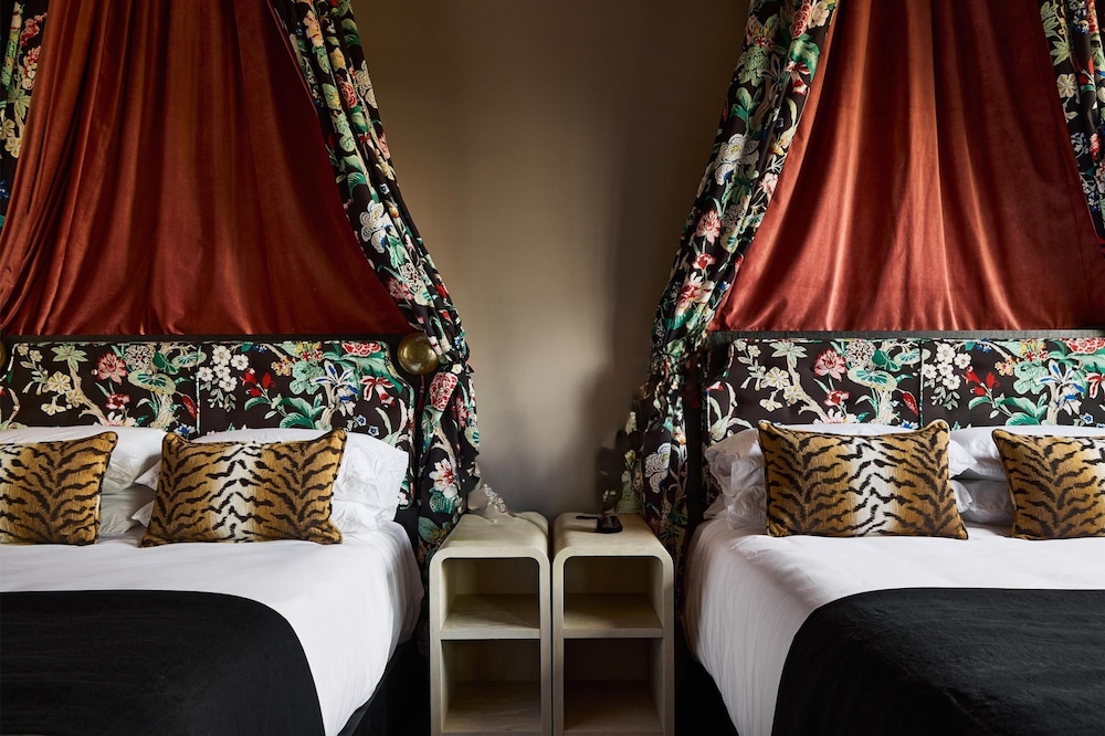 The Radical Asheville Tapestry Collection by Hilton - photo 30