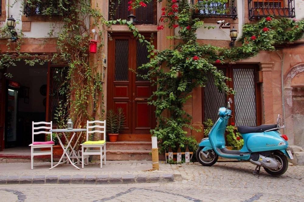 Saatli Konak Pansiyon - carbon neutral hotel in Ayvalik