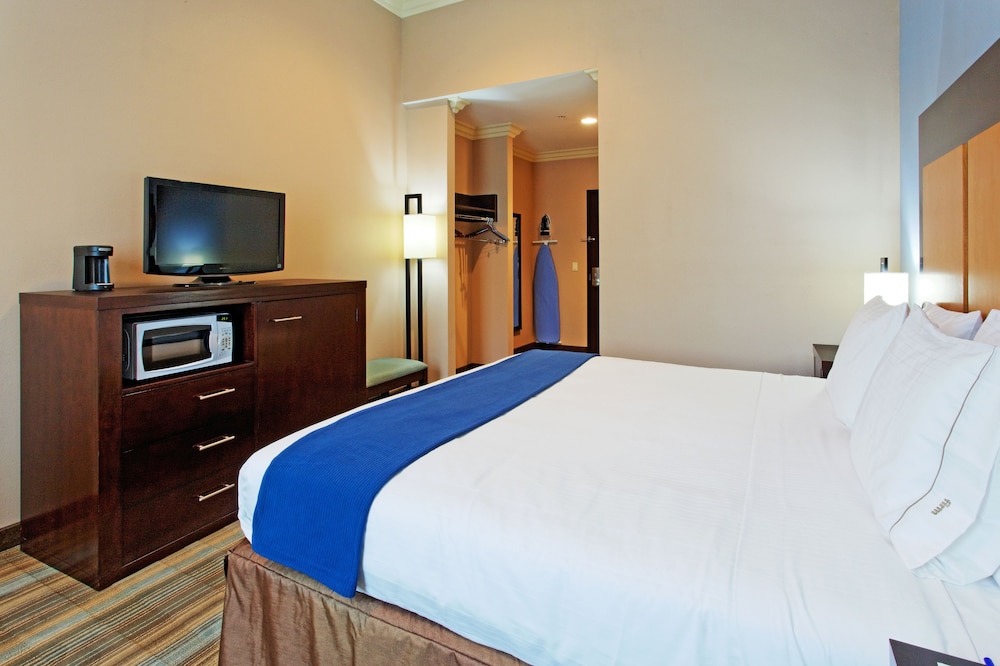 Holiday Inn Express Benicia by IHG - photo 10