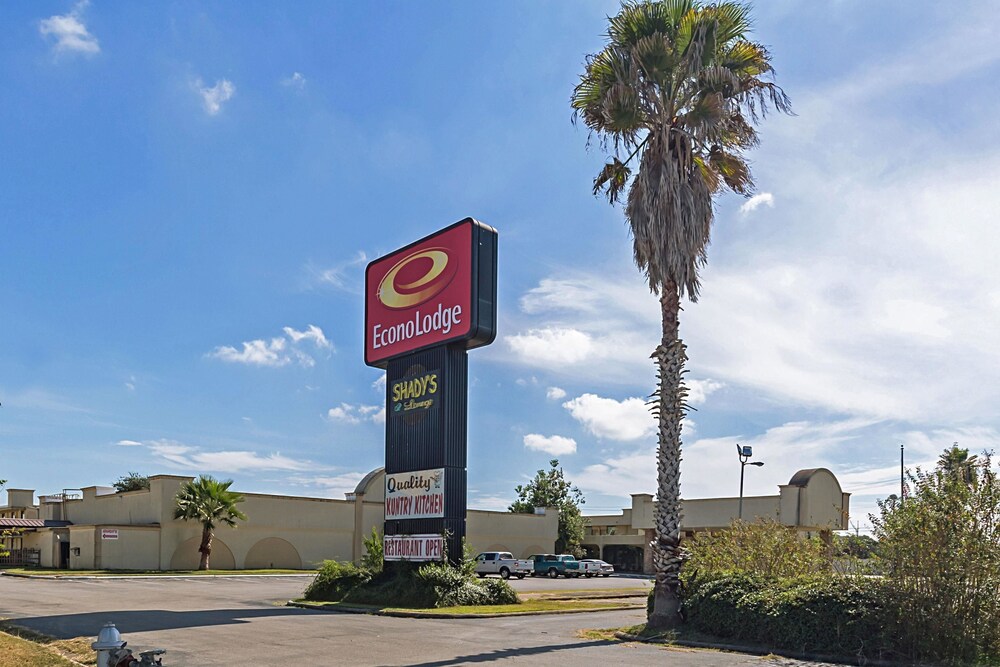 Eco Inn Suites by Hotel O Baytown - photo 30