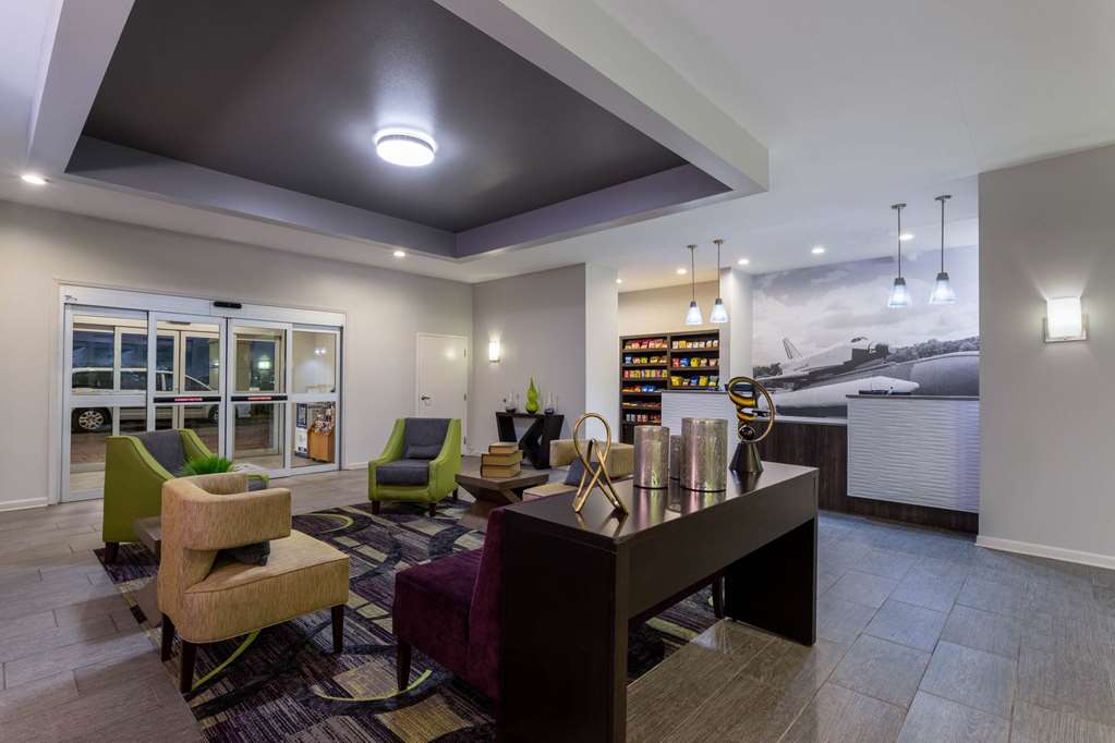 La Quinta Inn & Suites by Wyndham Huntsville Airport Madison - photo 6