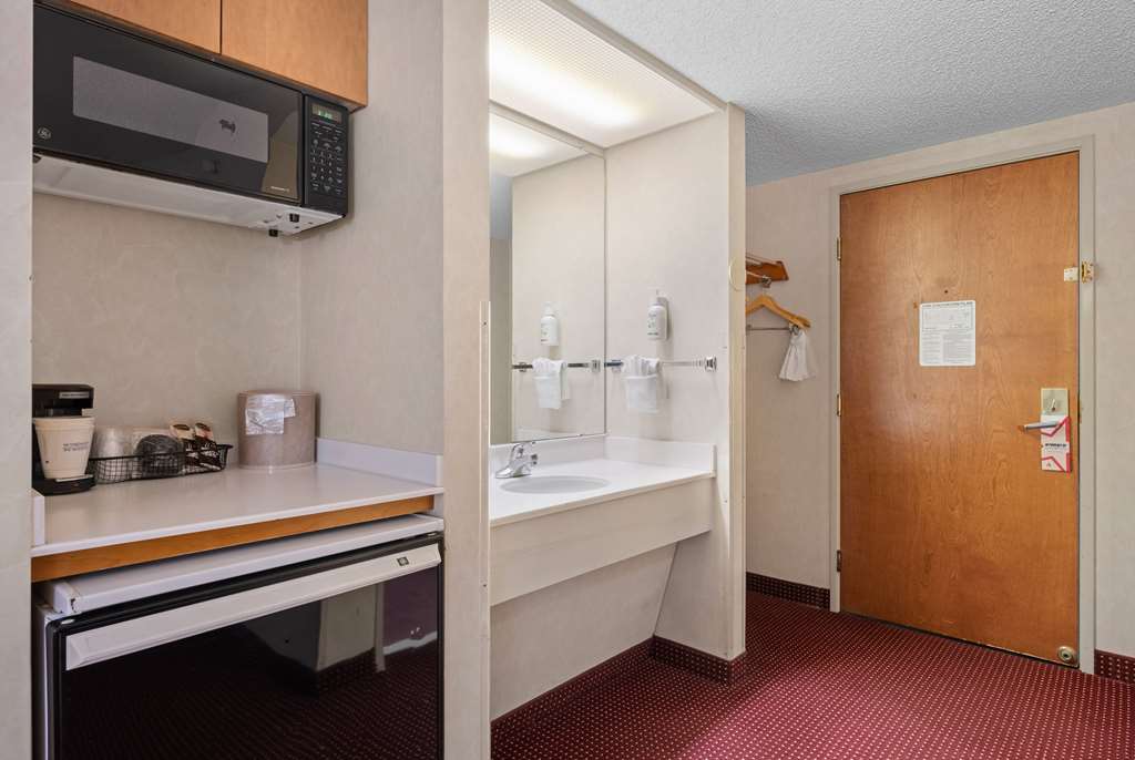 AmericInn by Wyndham Denver Airport - photo 14