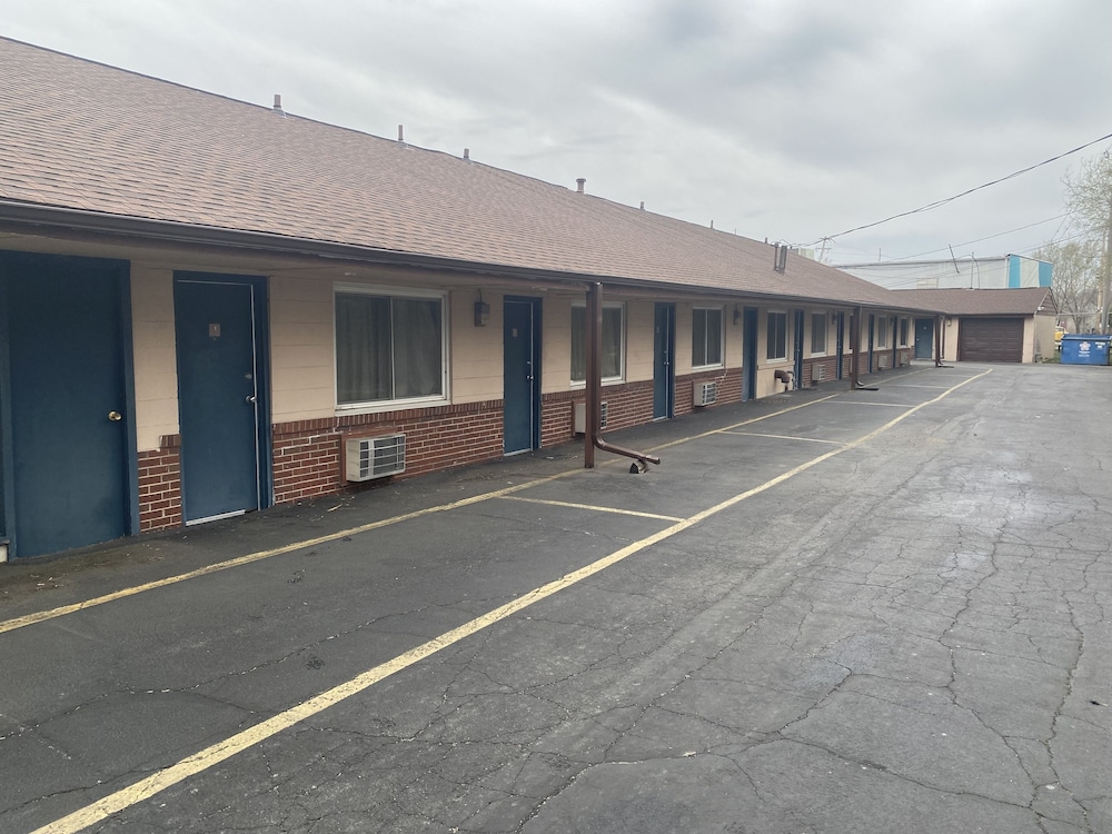 Courtesy Motel - photo 6