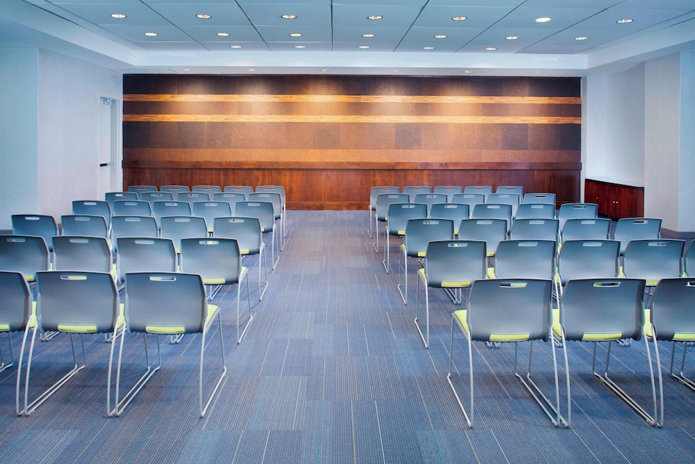 Aloft Charlotte City Center - photo 32