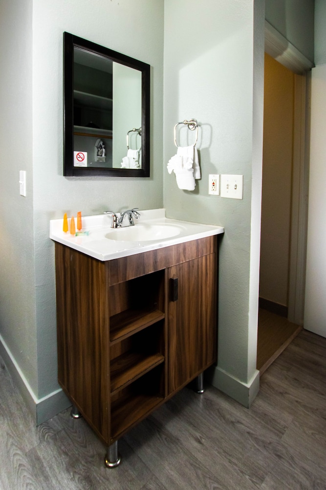 Urban Boutique Hotel - photo 25