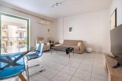 Athens Riviera modern apartment — 4-Star Luxury Hotel in Piraeus, Greece