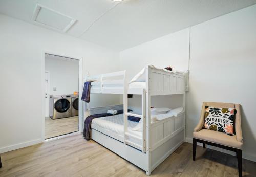 Ixora16 Heated Pool mins to beach airport USSSA Cruise Port 1h to Disney — 4-Star Luxury Hotel in Melbourne, United States