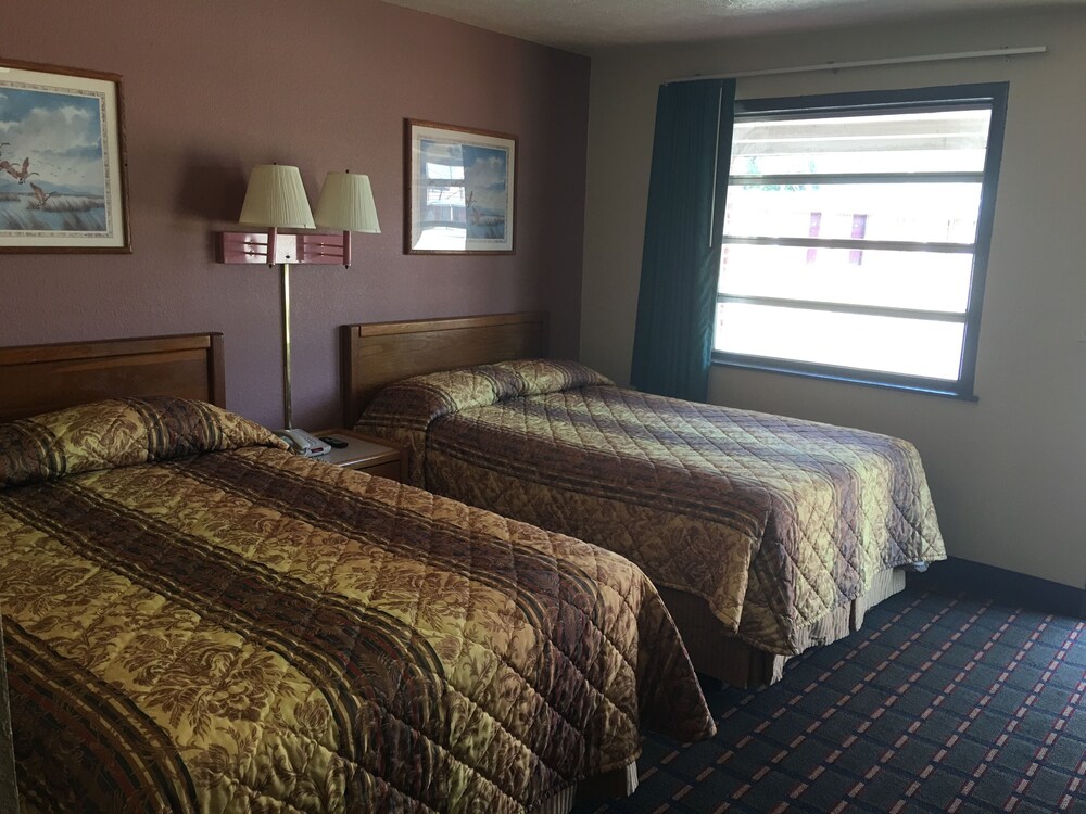 Best Value Inn Motel Sandusky - photo 22