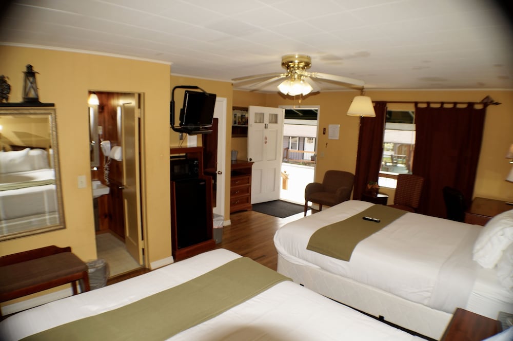 CedarWood Inn - photo 87