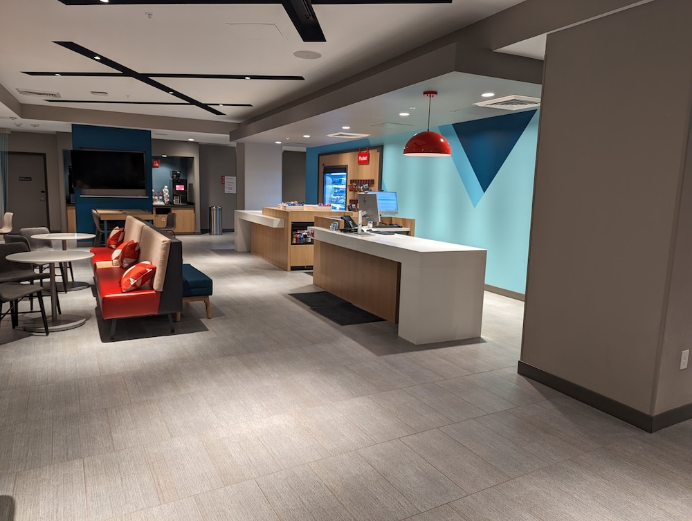 Avid Hotel Billings West - photo 2