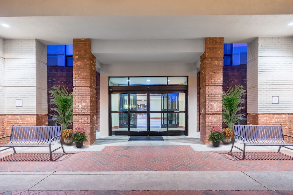 Staybridge Suites Memphis Poplar Ave East by IHG - photo 55