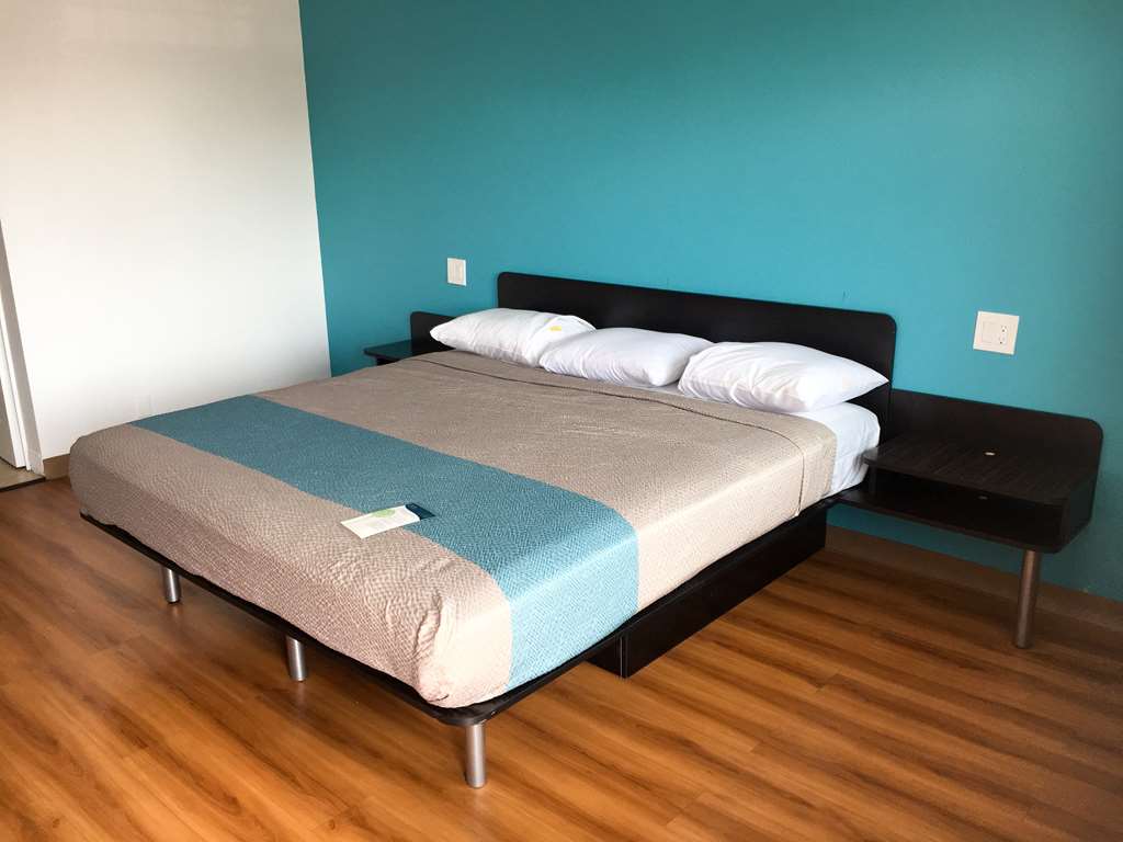 Motel 6 Norwalk CA - photo 11