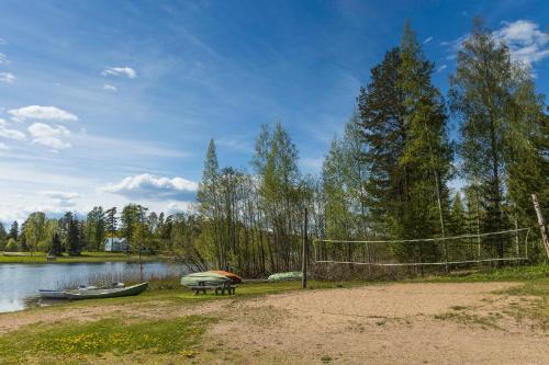 Aurantola - carbon neutral hotel in Jaala