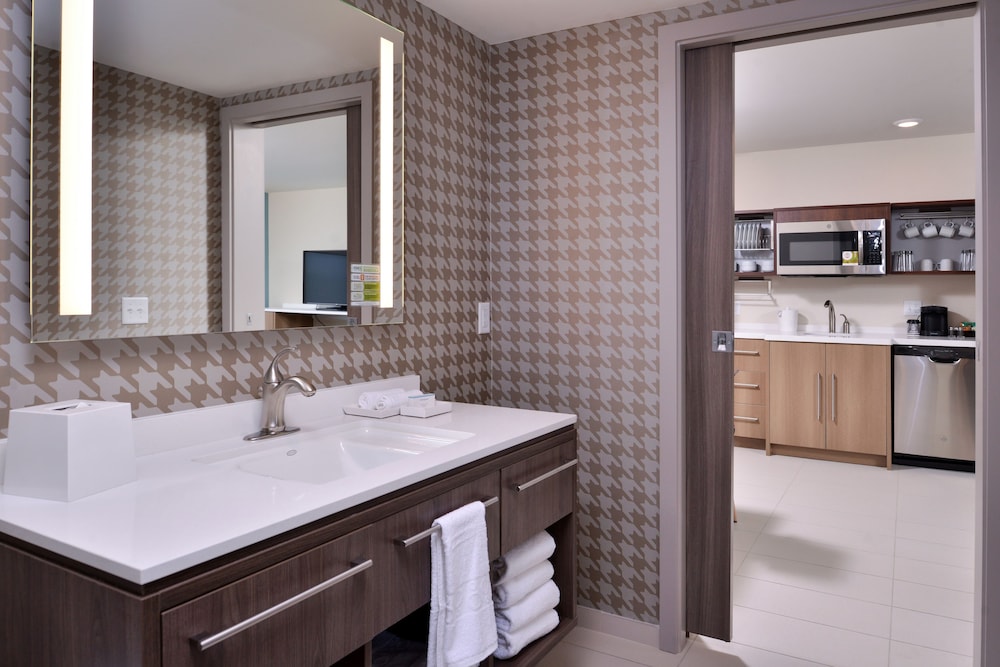 Home2 Suites by Hilton Portland Airport OR - photo 33