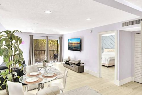 One Bedroom Steps Away From The Beach — 4-Star Luxury Hotel in Sunny Isles Beach, United States