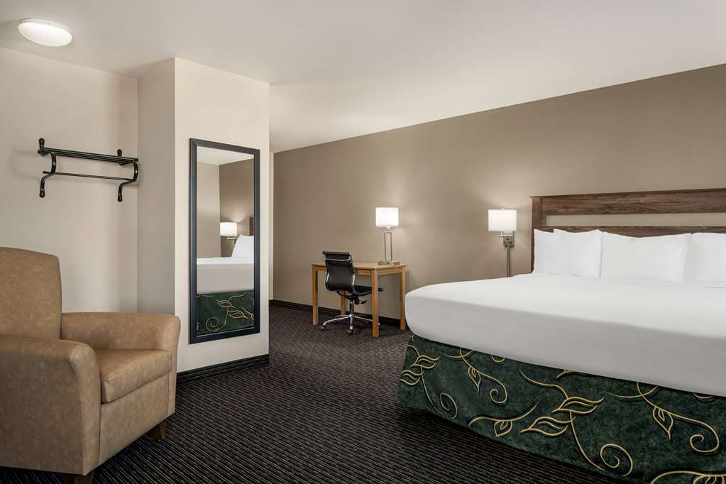 Baymont by Wyndham Rawlins - photo 5