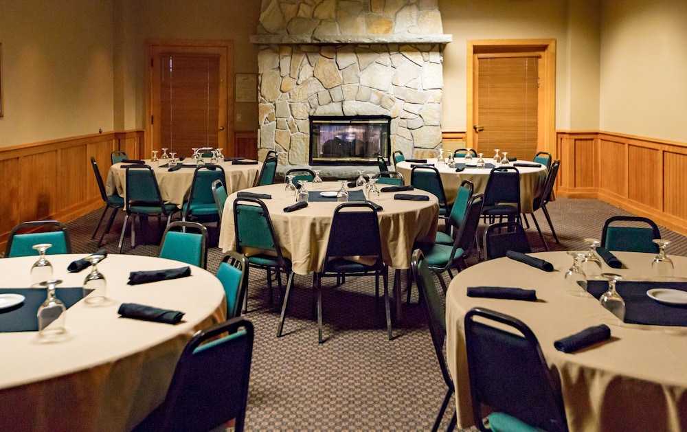 Portlander Inn and Marketplace - photo 38