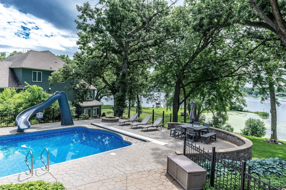 Island Getaway on Delavan Lake — hotel in Delavan
