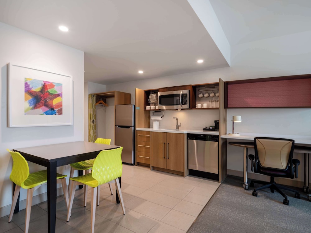 Home2 Suites by Hilton Santa Rosa Beach - photo 19