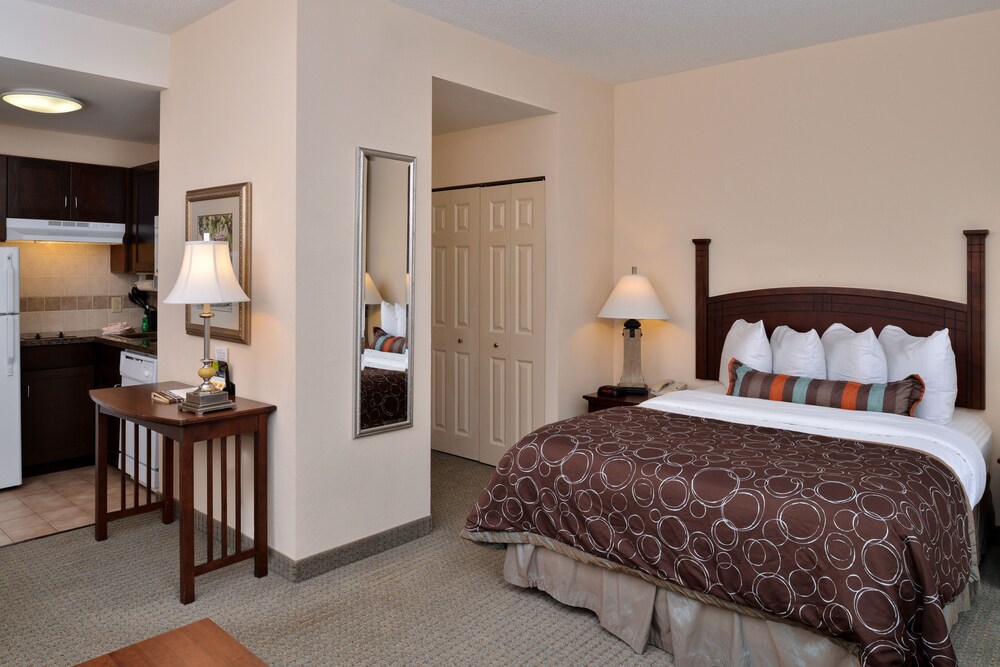 Staybridge Suites Chesapeake by IHG - photo 18