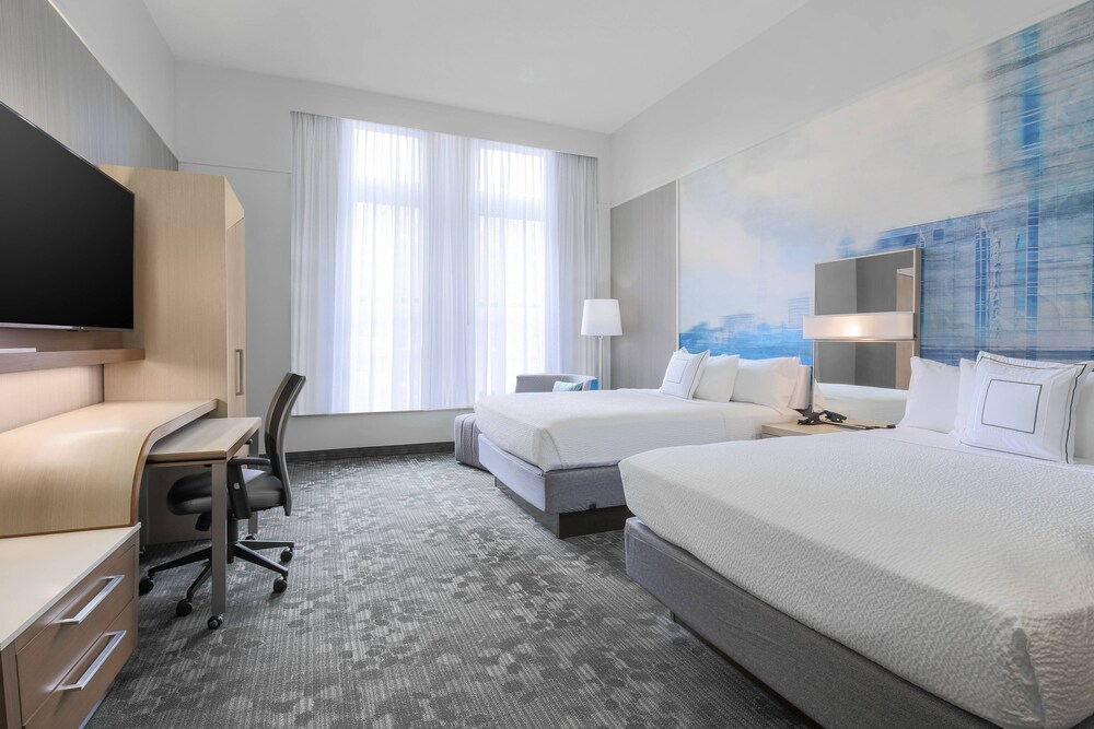 Courtyard by Marriott Pittsburgh Downtown - photo 14