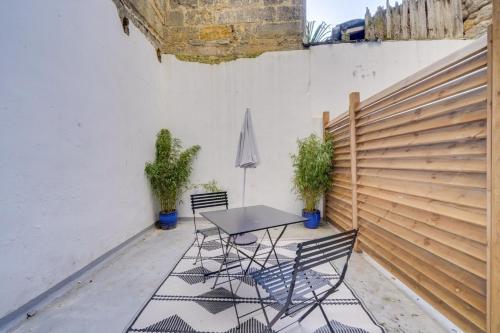 Lovely Studio in Chartrons with Terrace - last minute hotel in Bordeaux