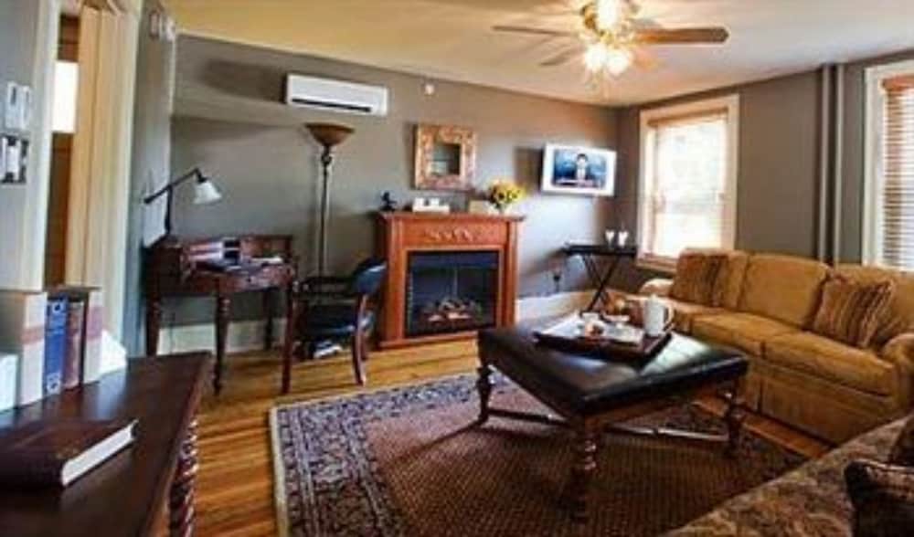 The Sayre Mansion Inn - photo 10