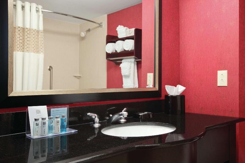 Hampton Inn & Suites Millington - photo 44