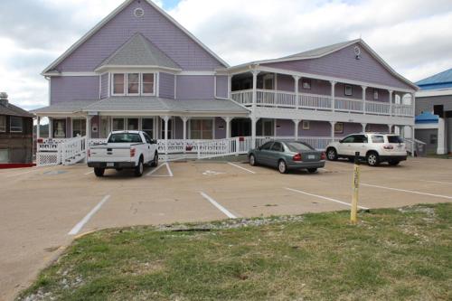 76 Family Inn - photo 4