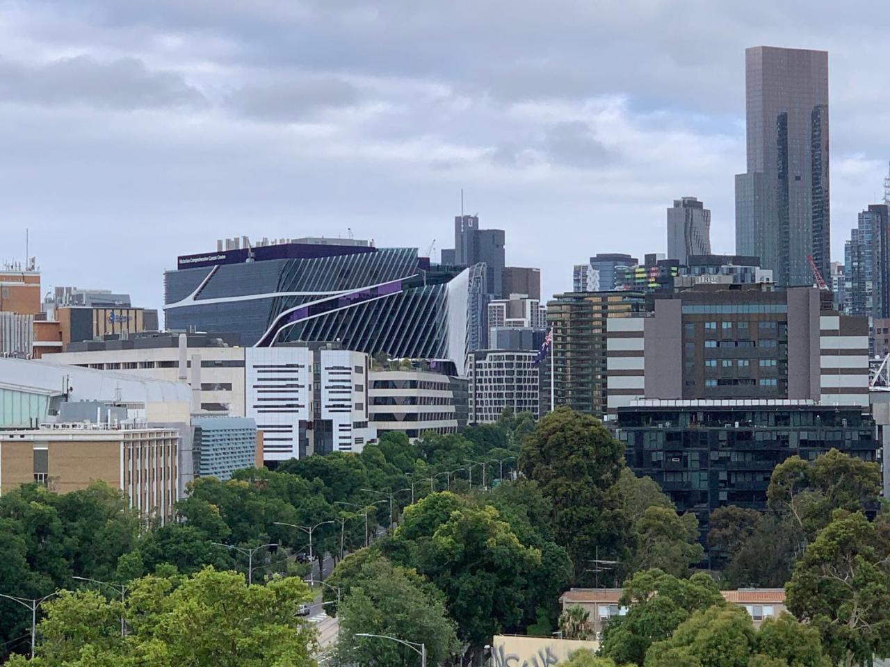Royal Lodge A Luxury Lifestyle — 4-Star Luxury Hotel in Melbourne, Australia