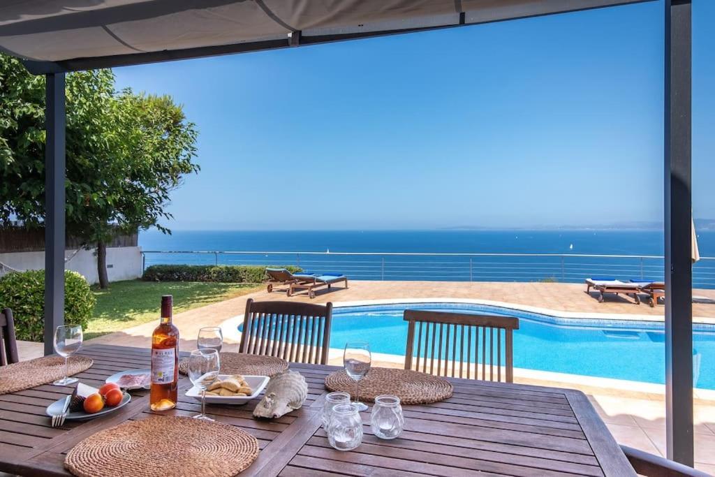 Amazing Seaviews Villa Voramar with Pool Sa Torre — 4-Star Luxury Hotel in Llucmajor, Spain