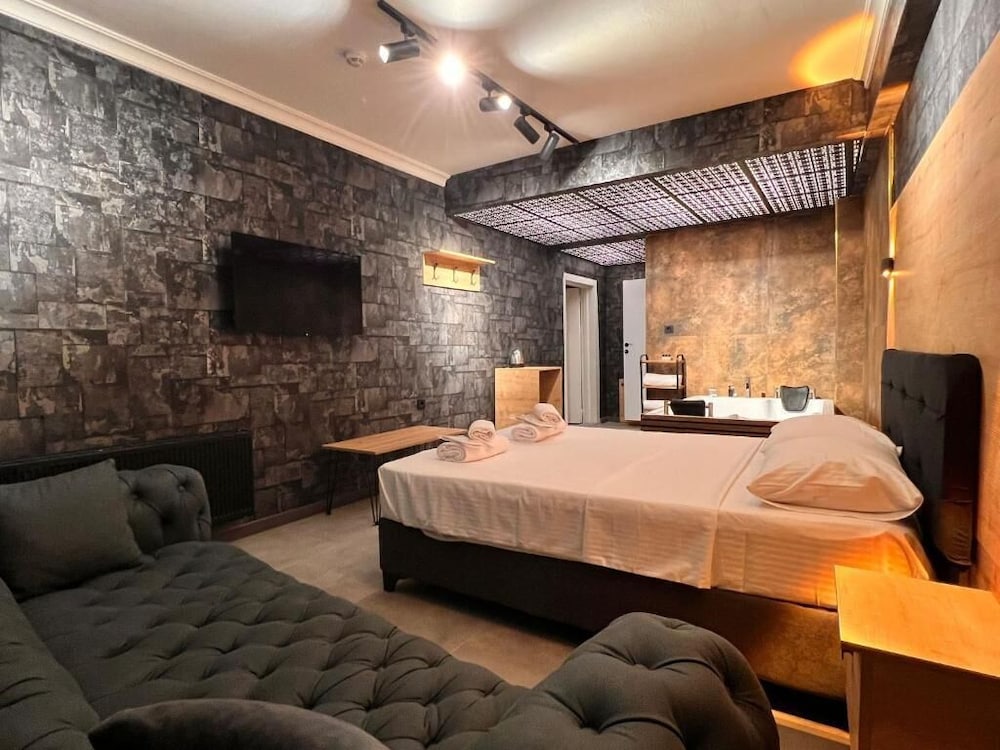 Petra Otel — hotel near Hasan Polatkan Airport