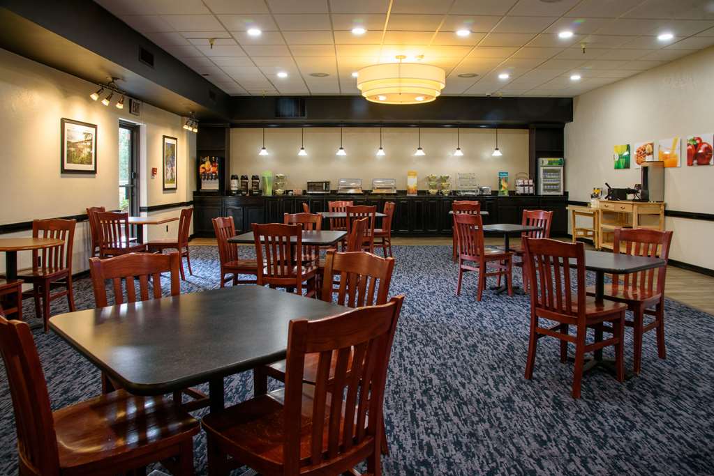 Quality Inn Lewisburg - photo 17