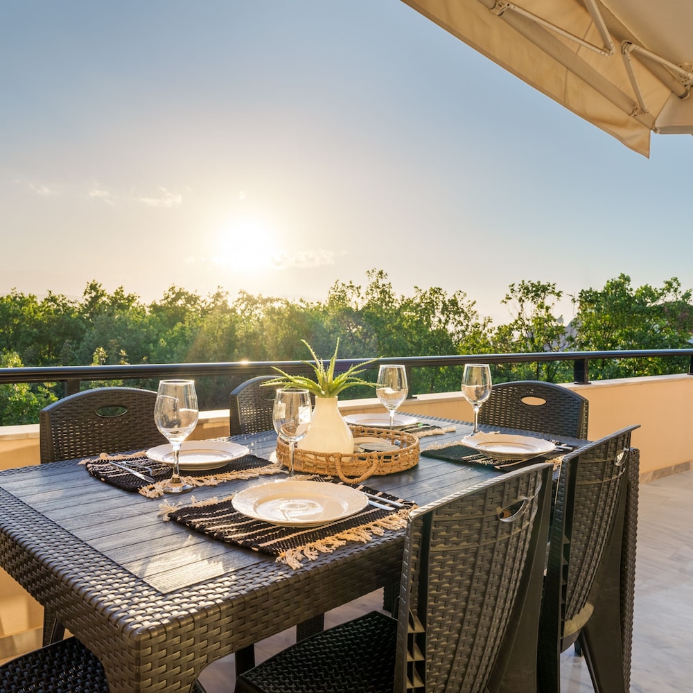 Sunset bliss home in Atsipopoulo Village — 4-Star Luxury Hotel in Atsipopoulo, Greece